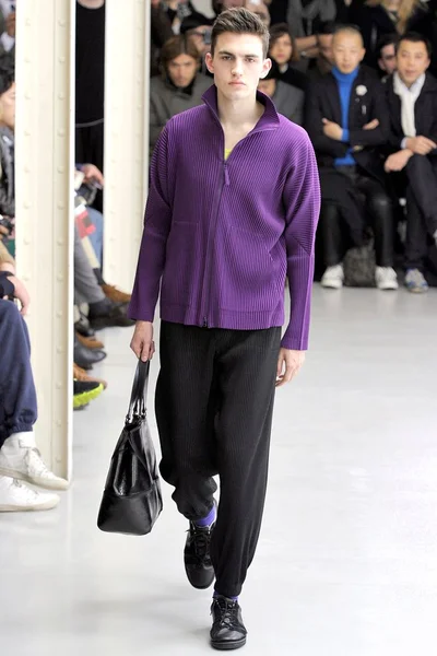 Look 7